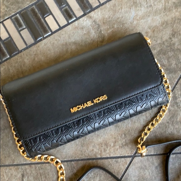 MICHAEL KORS JET SET ITEM LG WALLET ON A CHAIN - Picture 6 of 16